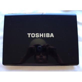 TOSHIBA SATELLITE M205-S3217 LCD COVER VE ÖN BEZEL